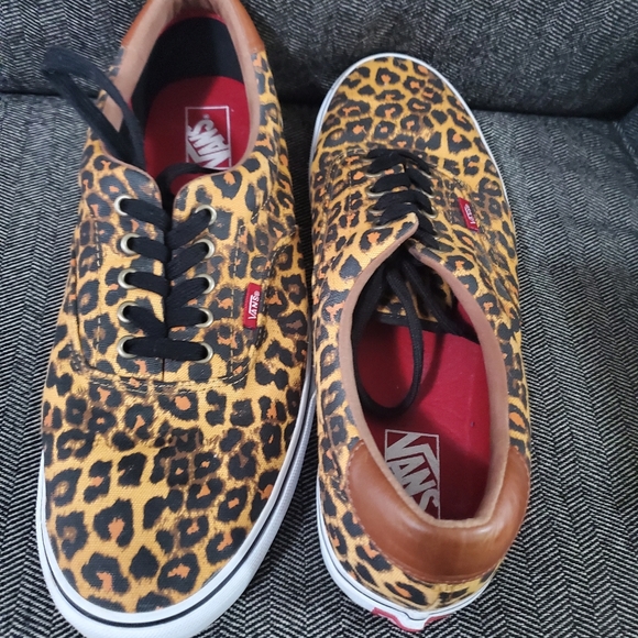 Leopard Vans - Picture 2 of 3